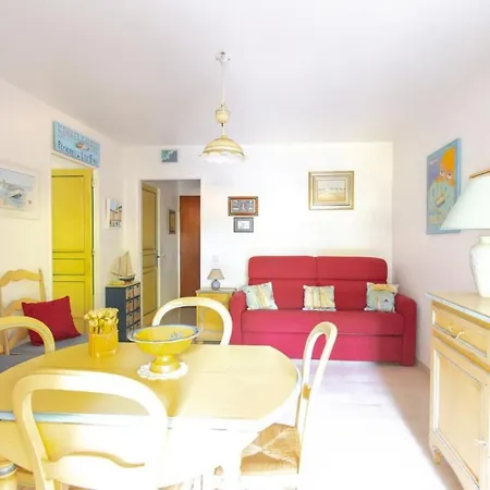 Apartament Furnished Studio With A Terrace & A Swimming Pool In A Charming Condominium Antibes