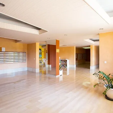 Furnished Studio With A Terrace & A Swimming Pool In A Charming Condominium شقة