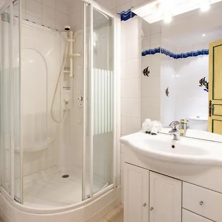 شقة Furnished Studio With A Terrace & A Swimming Pool In A Charming Condominium